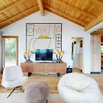 Beautiful In Le Bouveret With Garden *