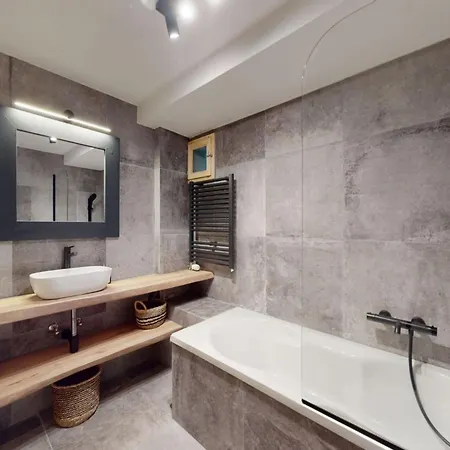 Beautiful In Le Bouveret With Garden Alpehytte